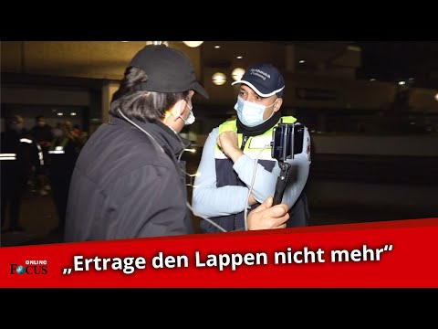 "Querdenker" wehrt sich auf Demo gegen Maskenpflicht und gerät mit Ordnungshüter aneinander