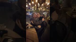 #AlejandroSanz sorprende a su hija Manuela tras hacerle creer que no podría ir a su graduación ❤️