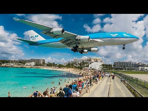 BOEING 747 low LANDING above THE BEACH - St Maarten and Maho Beach (4K)