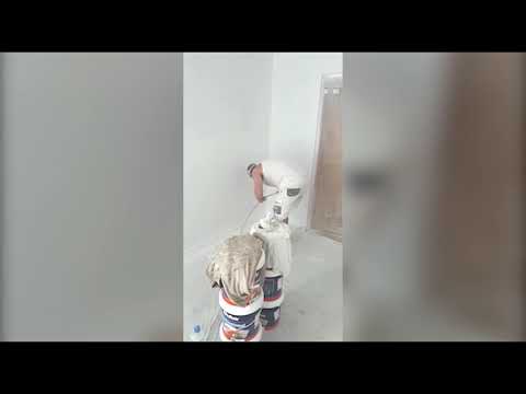 Graco 795 Airless Sprayer in use!