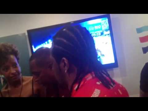 Xande de Pilares e Marquinho sathan no Camorote do Paulo Tenente