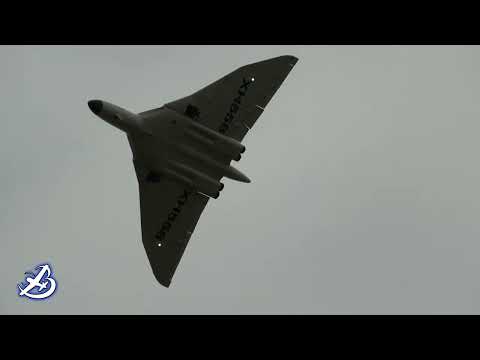 Giant RC Plane Vulcan V Bomber - LMA RAF Cosford Airshow 2022