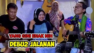 Download lagu DEBU DEBU JALANAN ANITA COVER ACOUSTIC LIVE FAMILY VERY COOL mp3 Download lagu DEBU DEBU JALANAN ANITA COVER ACOUSTIC LIVE FAMILY VERY COOL mp3
