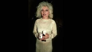 Debbie Harry - Sexy Ida (Ike &amp; Tina Turner Cover Live 1995)