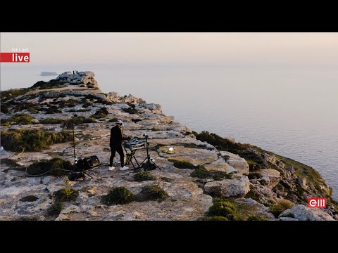 Chasing Sunsets : Dingli Cliffs