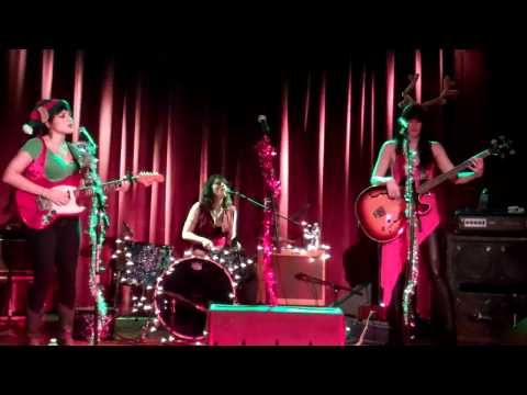 Norah Jones, Sasha Dobson & Catherine Popper- Home Of The Blues
