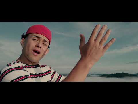 Mc Thiaguinho do Grajaú - Gratidão ao grande Rei (OFICIAL VIDEO CLIPE )