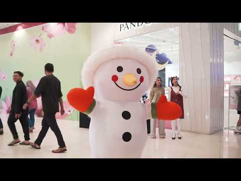 Christmas Decoration Setup at Aman Central | Mall Festive Installation🎄