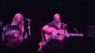 Patty Griffin, Steve Earle, Brandi Carlile, Lucinda Williams "Refugee" song Tom Petty (LA 10.x.2017)