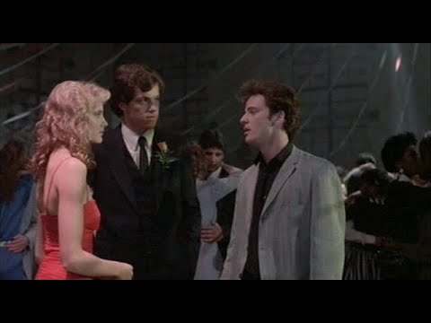 Reckless vs Perturbator - She moves like a knife (Synthwave)