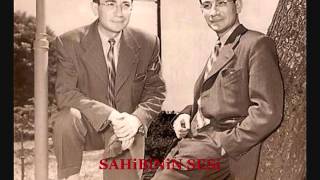 Alaeddin Yavaşça - Aşkınla yanıp geçti gönül her hevesinden