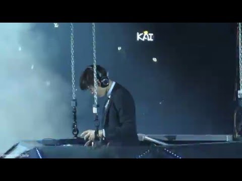 160110 EXO’luXion in Singapore Let out the Beast (Chanyeol focus)