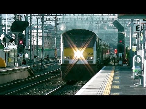 NIR 201 Class Loco (8208) + Enterprise Train (9004) - Clontarf Road, Dublin