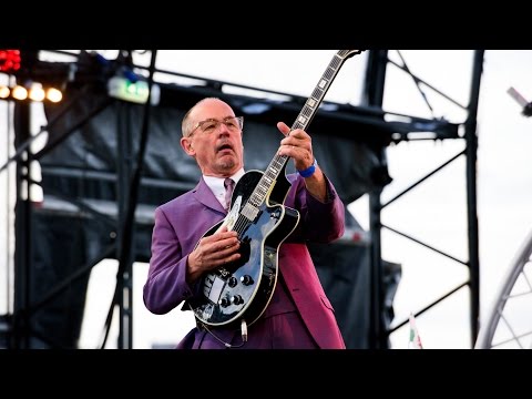 Andy Fairweather Low & The Low Riders - So Glad You're Mine (live at The Quay)