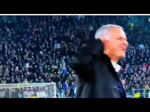 Jose Mourinho against Juventus fans ( I can't hear you.) Juventus vs Manchester United