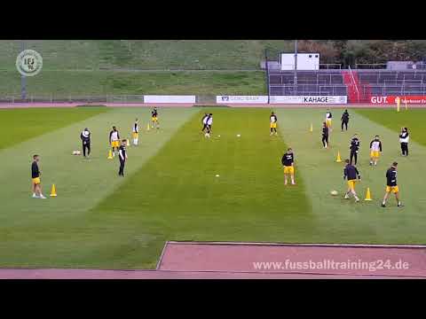 Kurzpass-Kombinationen wie FC Barcelona