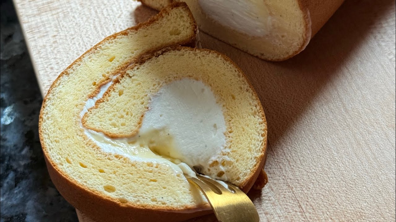 ロールケーキを巻く配信