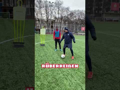 So löst du enge Situationen im Zentrum #fussballtraining #mfsplayer #fussball #mfstraining #musiala