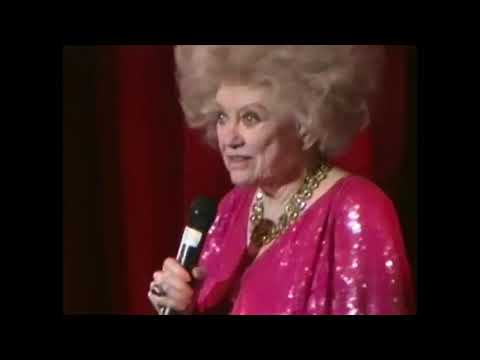 Phyllis Diller on Thinning Hair and Why She Wears a Wig