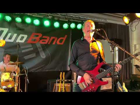 STATUS QUO | Richie Malone and Belgian Quo Band – "Hold You Back"