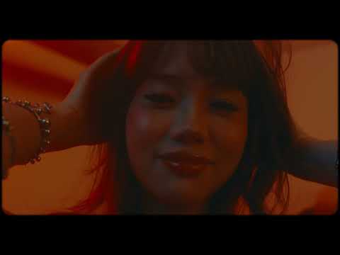 2ICEY, BECAUSE – SHE FINE (Prod. Fern) [Official Music Video]