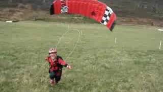preview picture of video 'Zerlina Groundhandling Kite 5½ Years Old - Part 1'