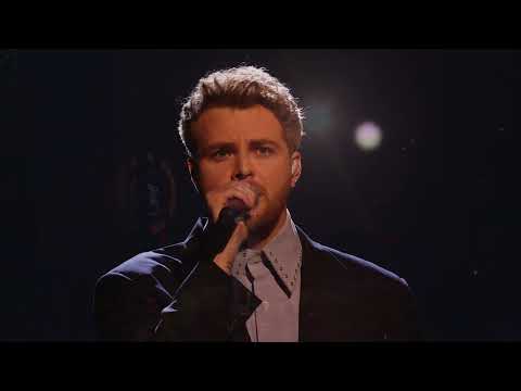 Screenshot from Ordinary lyrics video by Alex Warren