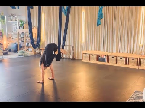 🔥 25-Minute Aerial Yoga Workout | Full-Body Flow for Strength & Balance