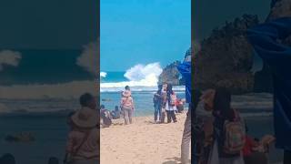 Download lagu Detik Detik Ombak Besar di Pantai Kukup Gunungkidul mp3