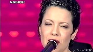 Antonella Ruggiero - "Amore Lontanissimo" @ Sanremo ' 98