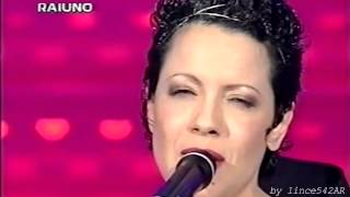 Antonella Ruggiero - &quot;Amore Lontanissimo&quot; @ Sanremo &#39; 98