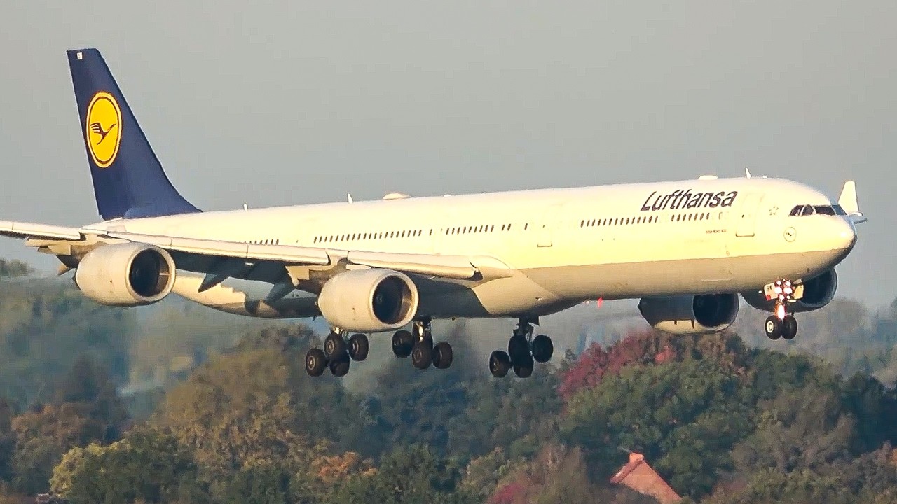 60 MINUTES PURE AVIATION - Airplane HIGHLIGHTS of October - Boeing 747, A340-600 ... (4K)