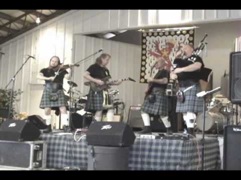 Hunting McLeod Coyote Run 2006 McHenry Celtic Festival fiddle music bagpipes