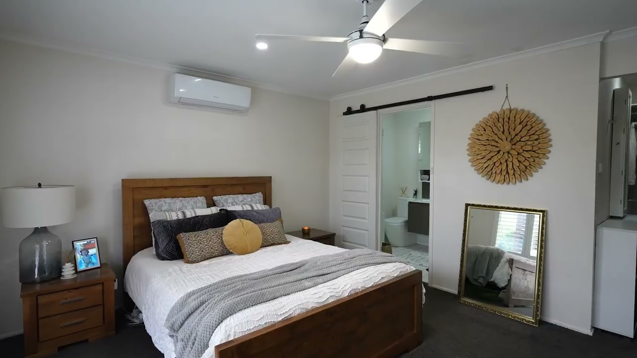 Property Video 6 Moore Place, CURRANS HILL NSW 2567