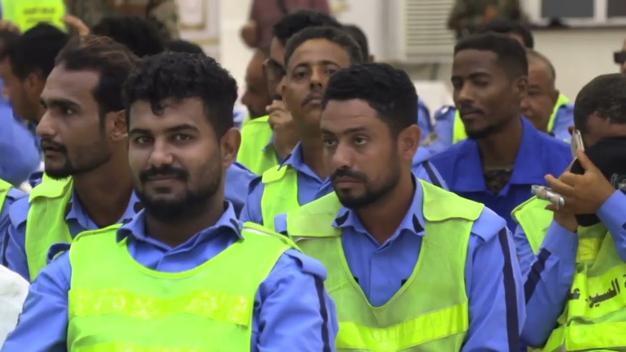 وكيل وزارة الداخلية يختتم أسبوع المرور العربي في عدن تحت شعار "بوعينا نصل آمنين"