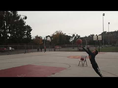 Steven Hong play basketball