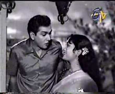 download lagu mp3 mp4 Nannu Vadili Neevu Polevule Song Free, download lagu Nannu Vadili Neevu Polevule Song Free gratis, unduh video klip Nannu Vadili Neevu Polevule Song Free