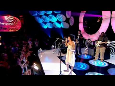 Corinne Bailey Rae - Put Your Records On (live)