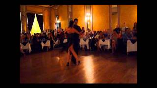 28 / 10 / 2010: Cristian Dario Correa y Jimena Hoeffener: " nochero soy "