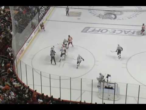 Danny Briere scores vs Penguins - 10-8-2009