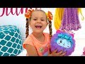 Diana and Roma search toys & surprises Diana and Roma search toys & surprises