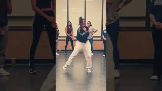 Download lagu #dancecover Chunnari Chunnari by @eshhpatel  | Salman Khan and Sushmita Hit Song #shorts #reels mp3