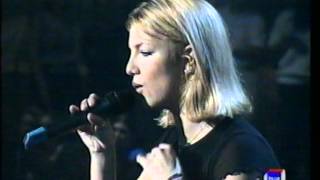 Britney Spears - From The Bottom Of My Broken Heart (Live Spain 1999)