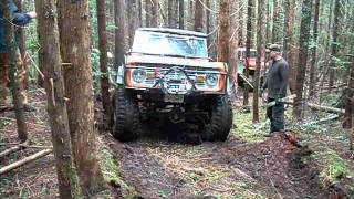 Ford Bronco squeezing through trees and taking some damage Haywire 2014