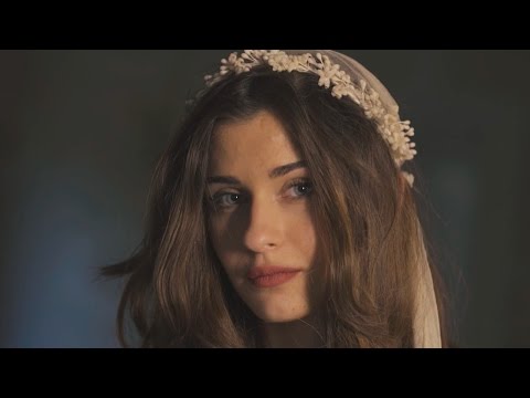 {Luna (Voy A Por Ti)} {Luna (Voy A Por Ti)} Best Songs