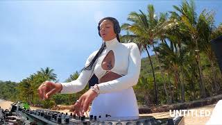 Elizabeth Cambage - Ellis Beach Exclusive Set