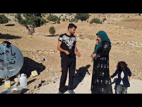 Sohrab receives an unexpected favor that Mr. Akbar forgives his unfulfilled wishes