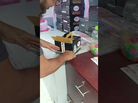 How Birthday Cake Packeting Cake And Pastry Shop