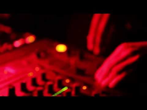 MO LAUDI A PARIS / PORTRAIT D'UN DJ SUD AFRICAIN / EPISODE 1