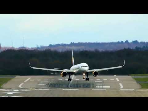 UNBELIEVABLE CROSSWIND LANDINGS during a STORM
